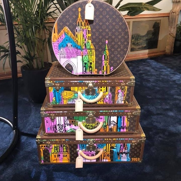 Meet your Posher, Deb - Picture 1 of 7